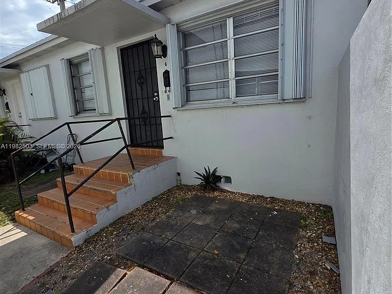 57 Esplanade Dr #C — Photo 2