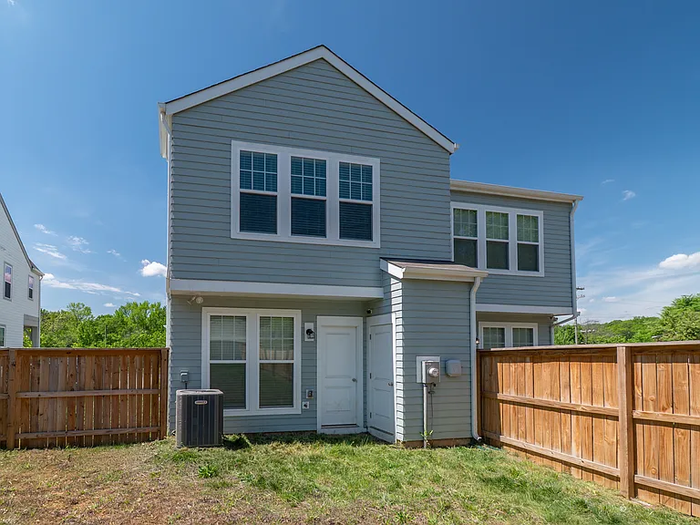 223 Hoskins Avenue Dr #1 — Photo 40