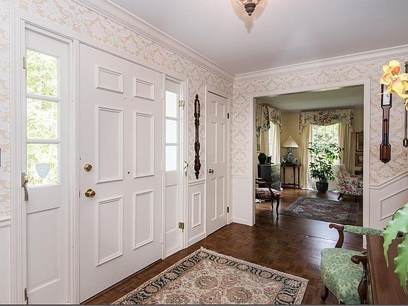 2nd image of 590 Coy Ln