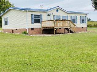 205 Cross Lanes Rd, Westmoreland, TN 37186