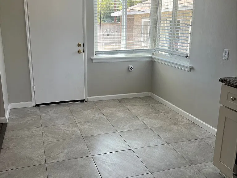 317 Terry Ln — Photo 8