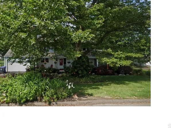 138 Cherry Hill Road, Branford, CT 06405