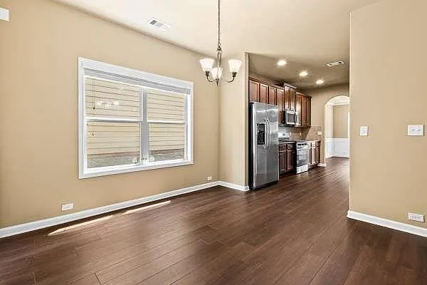 3920 Lake Manor Way — Photo 2