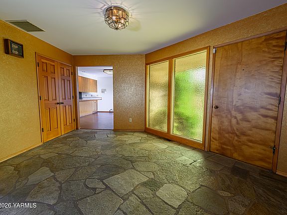 4th image of 4103 Garden Park Way