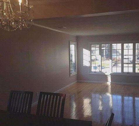 4th image of 41 East Dr