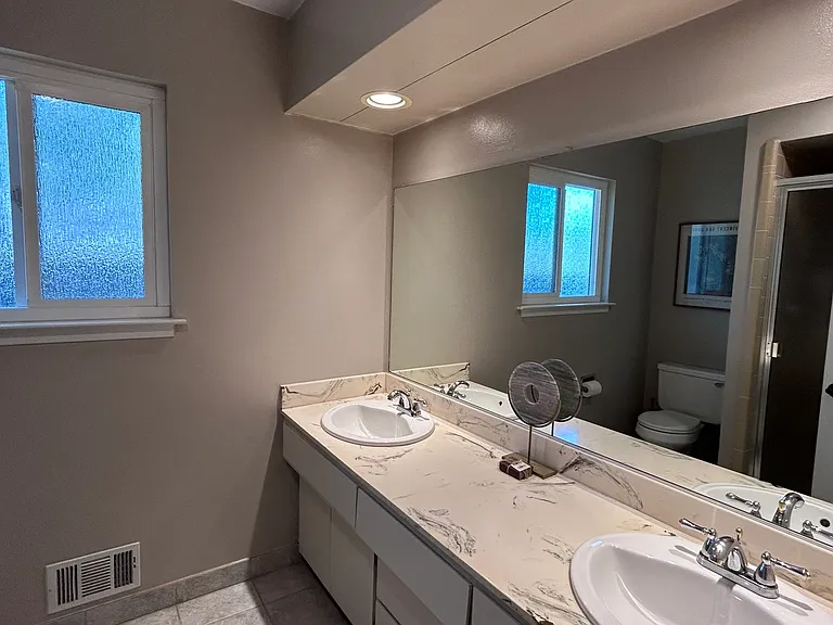 1803 Tanglewood Ln — Photo 15