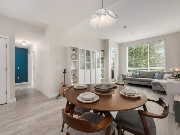 2160 Grant Ave #410, Pt Coquitlam, BC V3B 1P2