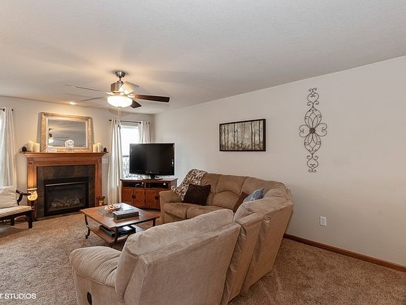 2nd image of 1316 Nicholas Ln