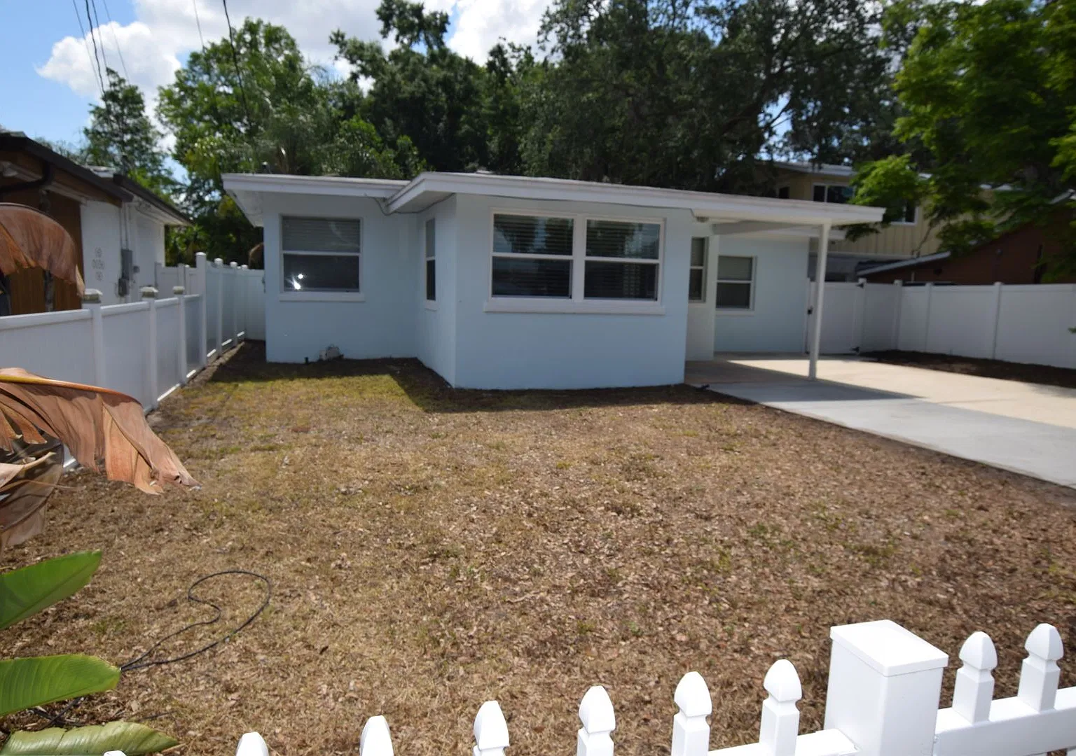 3 Bedroom, 2 Bath, Single Family Home For Rent at 2212 Hoffner Avenue, Belle Isle, FL 32809 — Photo 2