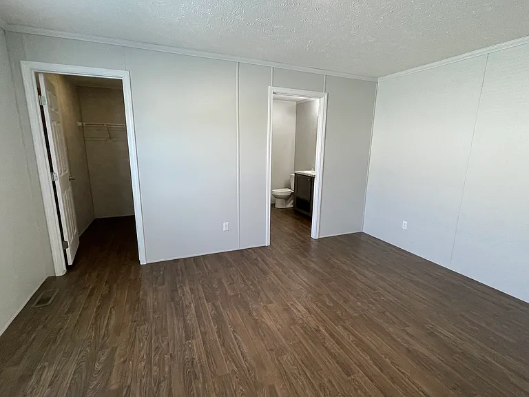 37 Starling Hill Dr #244 — Photo 4