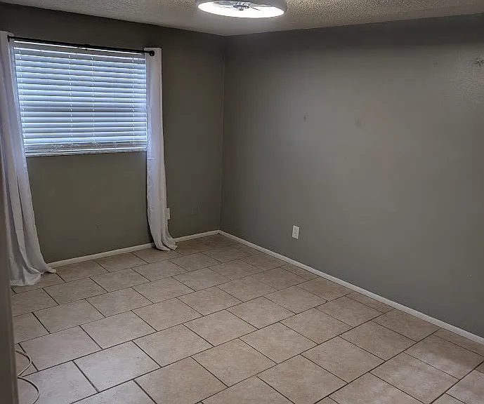 411 Marjon Ave #413 — Photo 3