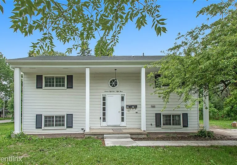 1651 Dicken Dr — Photo 1