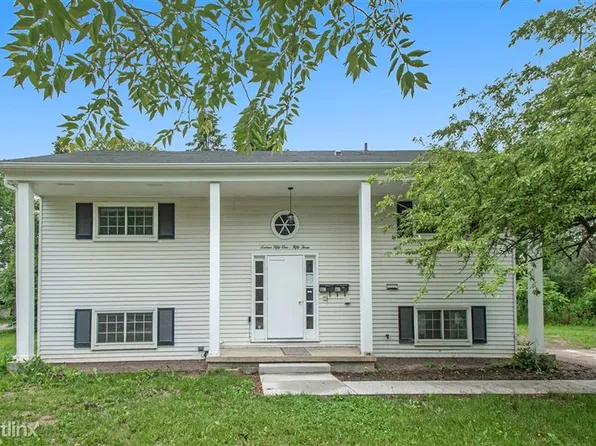 1651 Dicken Dr, Ann Arbor, MI 48103