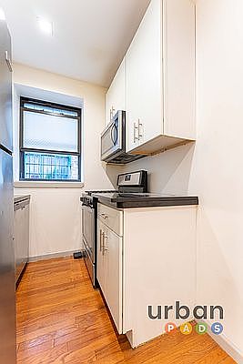 1st image of 307 E 26th St APT 1R