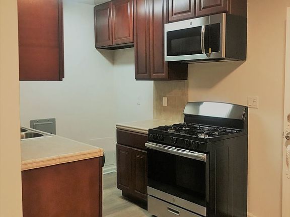 5th image of 14220 Burbank Blvd APT 117