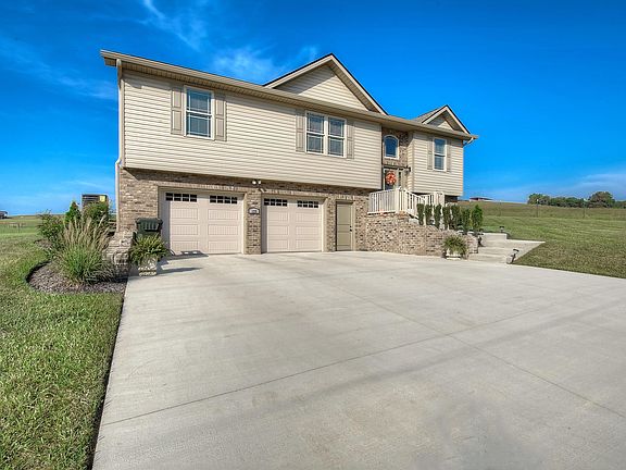 4th image of 125 Rogers Dr