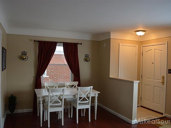 3rd image of 22958 Colony St
