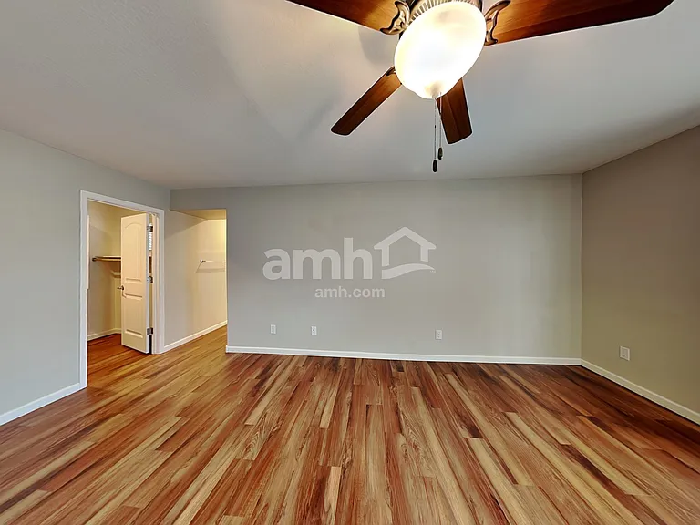 20785 W Maiden Ln — Photo 9