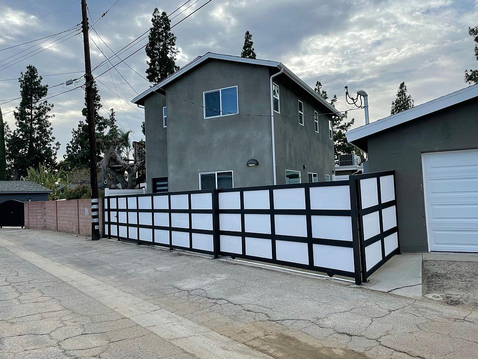 1st image of 7444 Fallbrook Ave