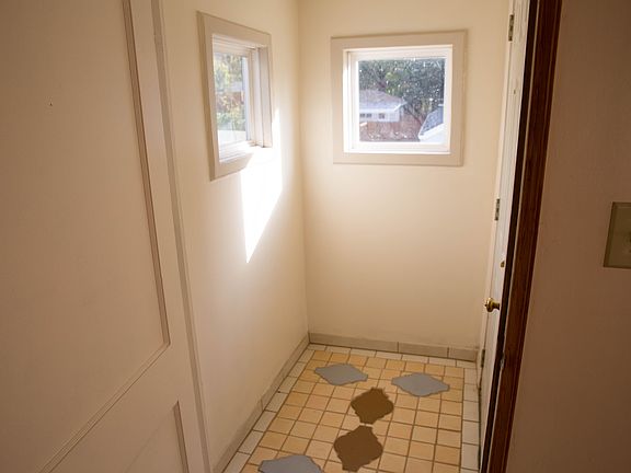 Mud room in main entry