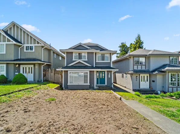 229 E 20th St, North Vancouver, BC V7L 3A6