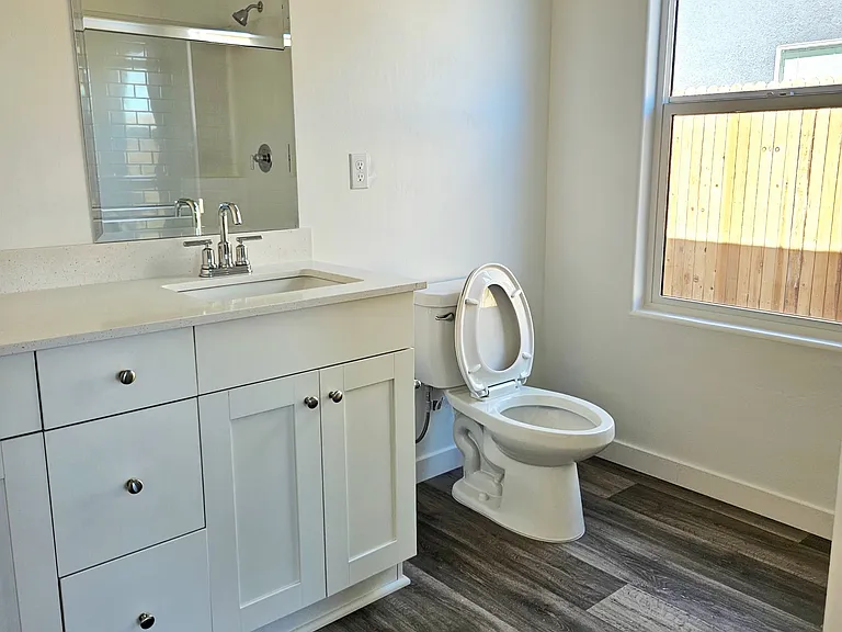 8105 Wandesford Dr — Photo 9