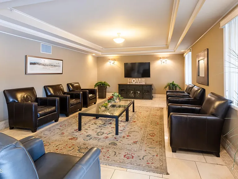620 S Gramercy Pl — Photo 14