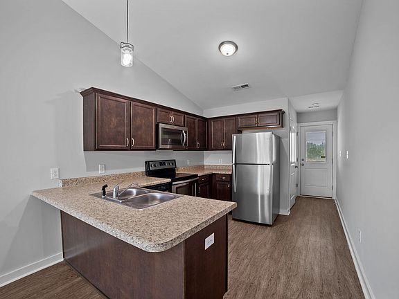 5th image of 3929 W Vancroft Cir #1