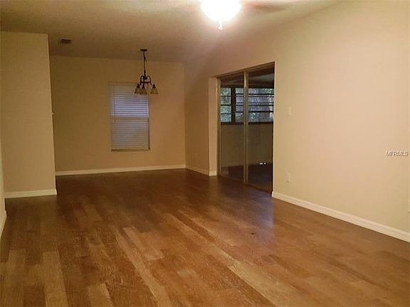 5th image of 3107 Creekgrove Ct