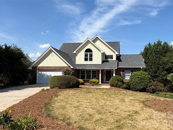610 40th Avenue Ln NW, Hickory, NC 28601