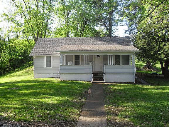 2nd image of 113 Hays Dr