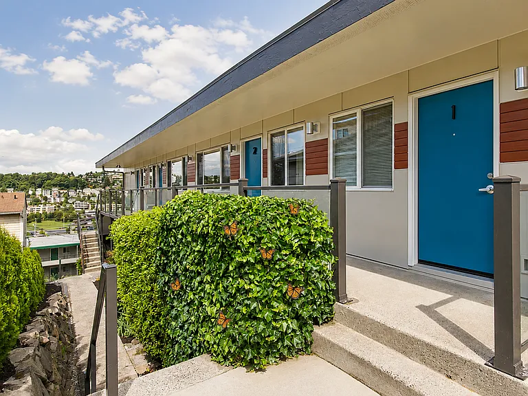 Back Nine Apartments - Located on the west slope of Queen Anne — Photo 4