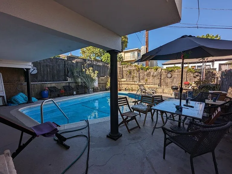 1915 Grace Ave #8 — Photo 4