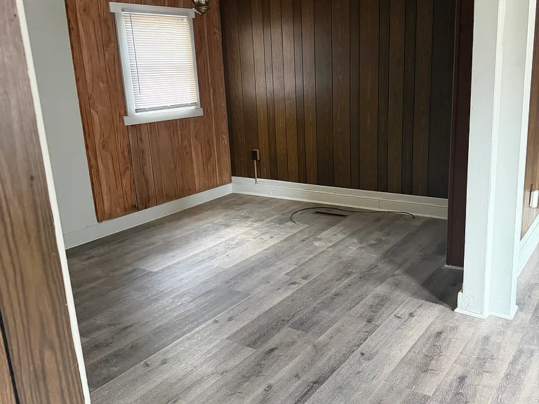 143 W North St — Photo 6