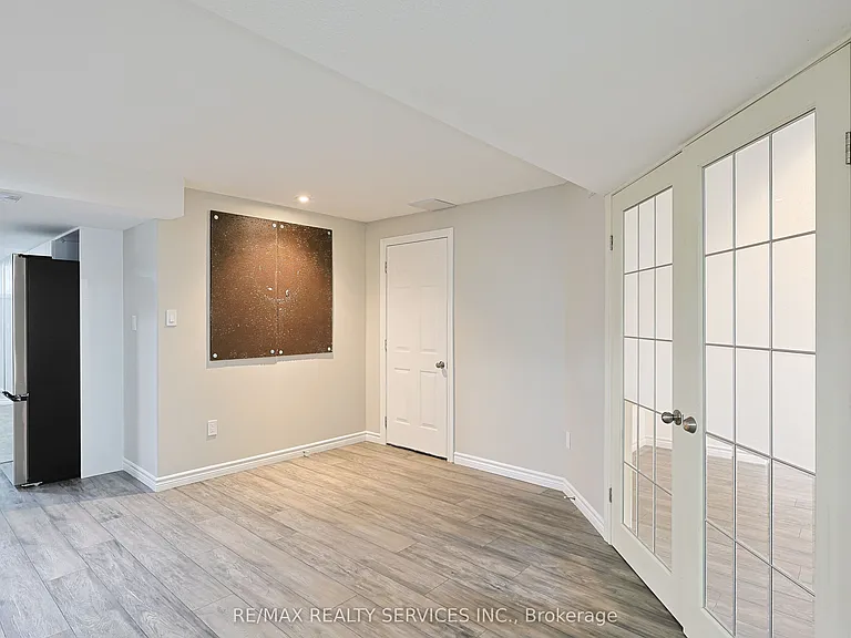 49 Woodhatch Cres #BASEMENT — Photo 12