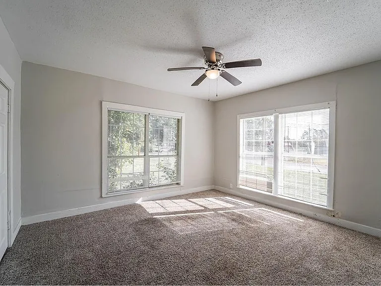 720 Main St — Photo 19
