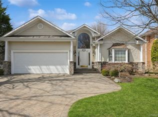 30 Redan Drive, Smithtown, NY