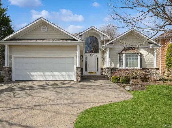 30 Redan Drive, Smithtown, NY 11787