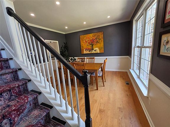 5th image of 3948 Marquette Way NW