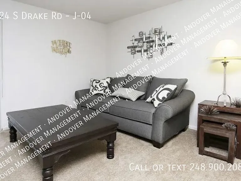 324 S Drake Rd #J-04 — Photo 6