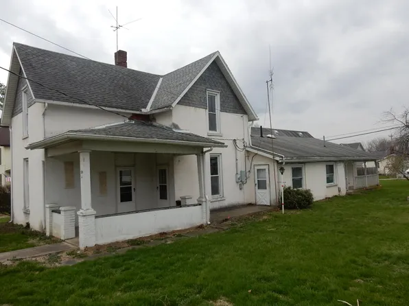 130 W Main St, Centerburg, OH 43011