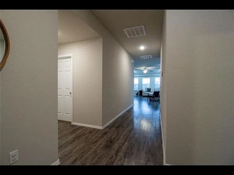 4204 Lexington Ave — Photo 6