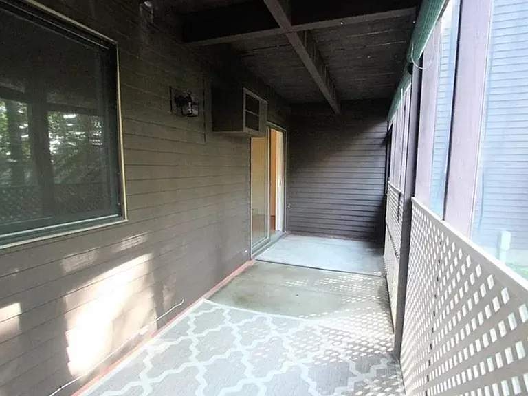 76 Highwood Dr — Photo 10