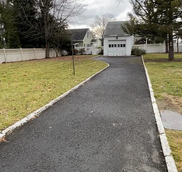 105 Breslin Ave — Photo 2