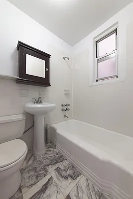 Rented by REAL New York | media 24