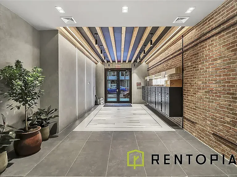 209 N 11th St #201J — Photo 13