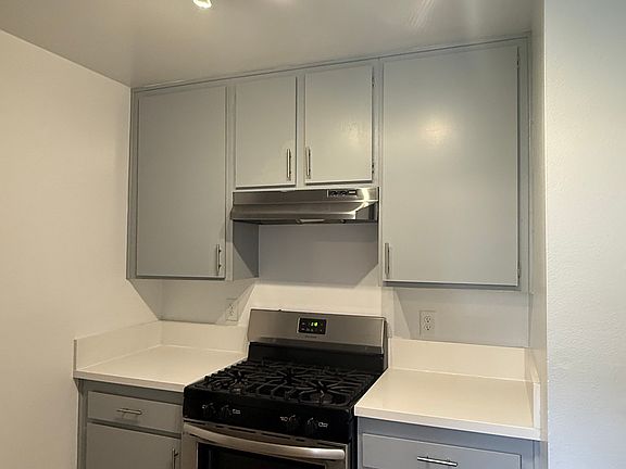 3rd image of 5715 Elmer Ave #2