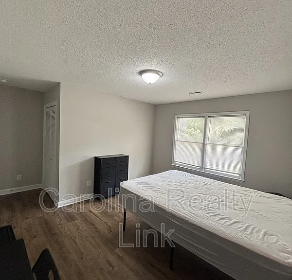 7231 Leaves Ln #6 — Photo 4