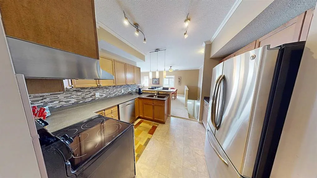 2 bed, 1.0 bath, 924 sqft, $1,850 — Photo 3
