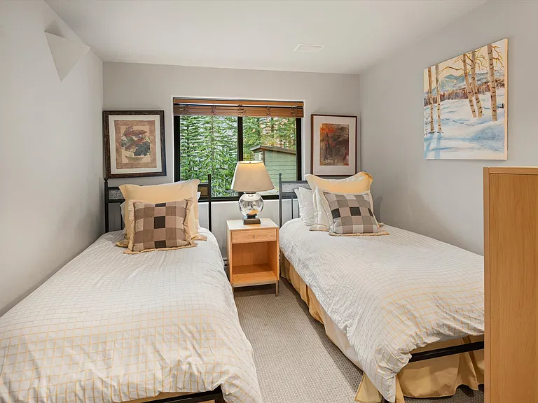 650 S Monarch St #9 — Photo 15